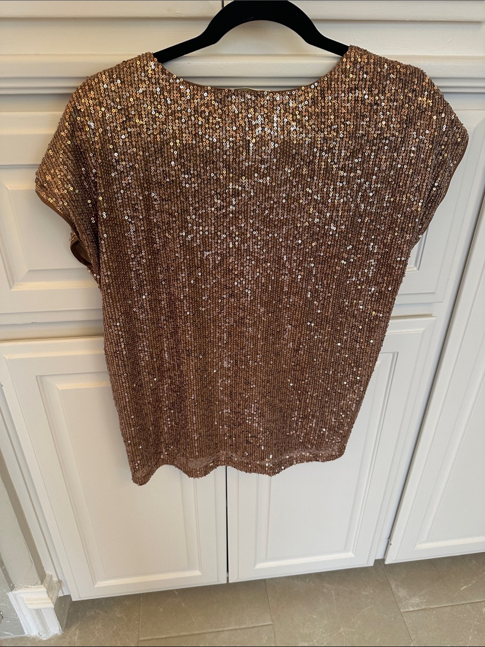 Mystree Sequin V-Neck Short Sleeve Top - Brown - Picture 3 of 3